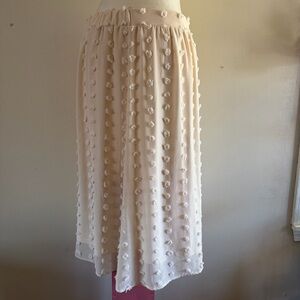 Chic Cream Textured Midi Skirt